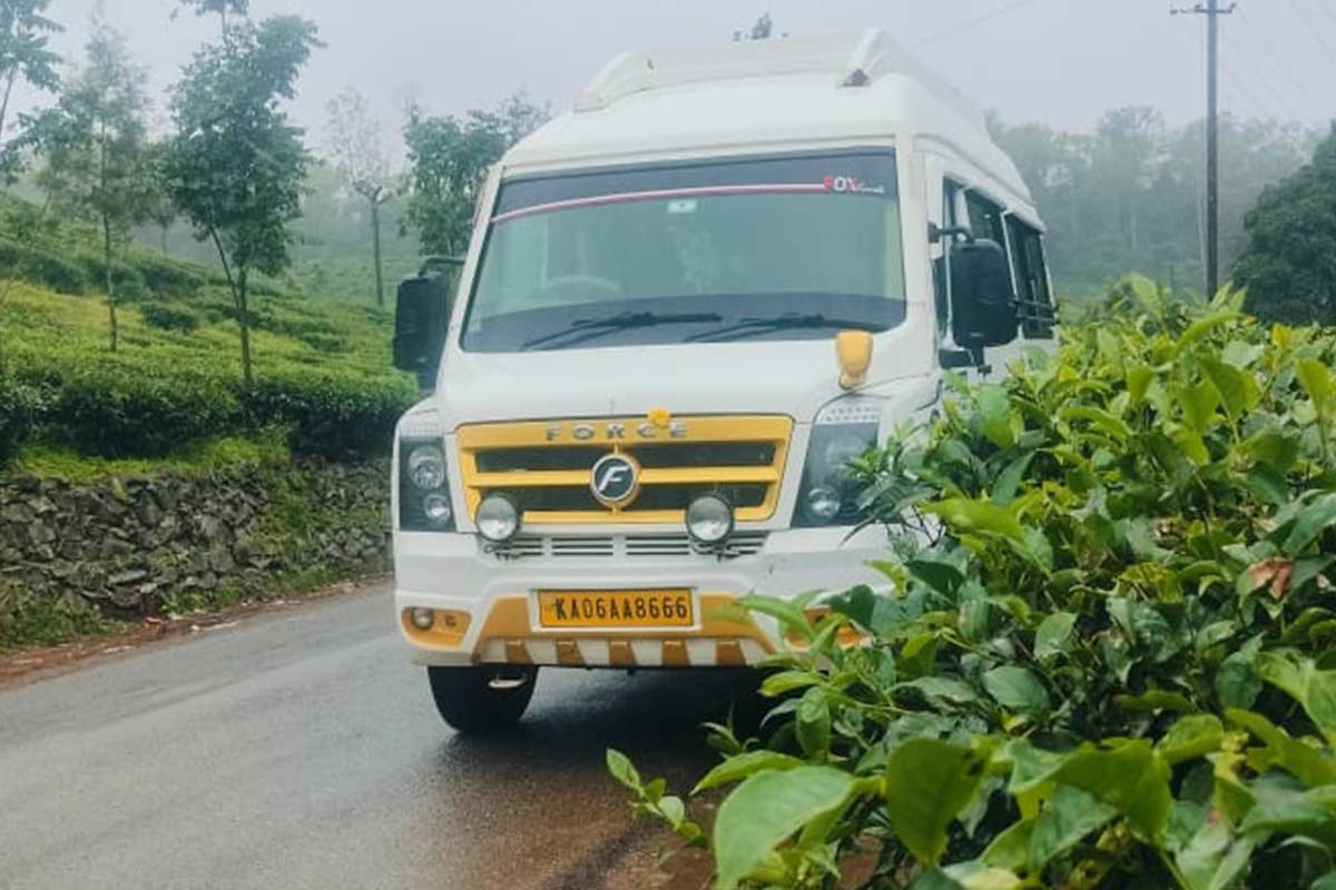16 Seater Tempo Traveller